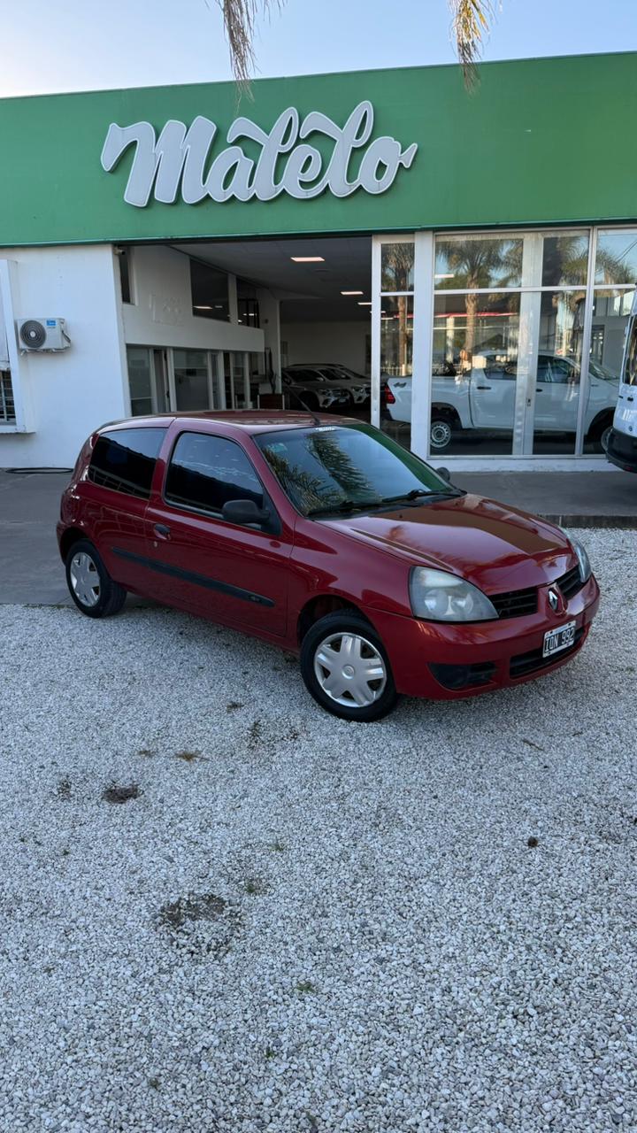 RENAULT - clio  - confort  - 2010